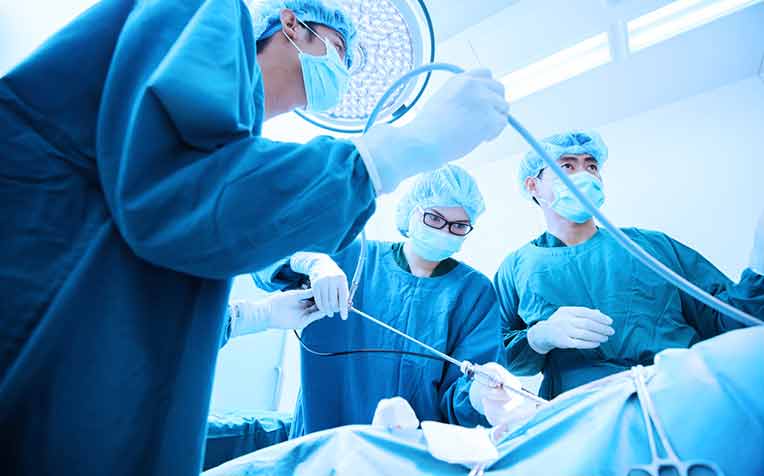 Colon cancer surgery in Iran